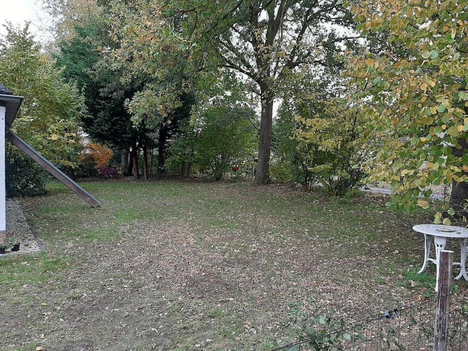 Vrijstaande Recreatievilla Met Ruime Omheinde Tuin Posterholt Esterno foto